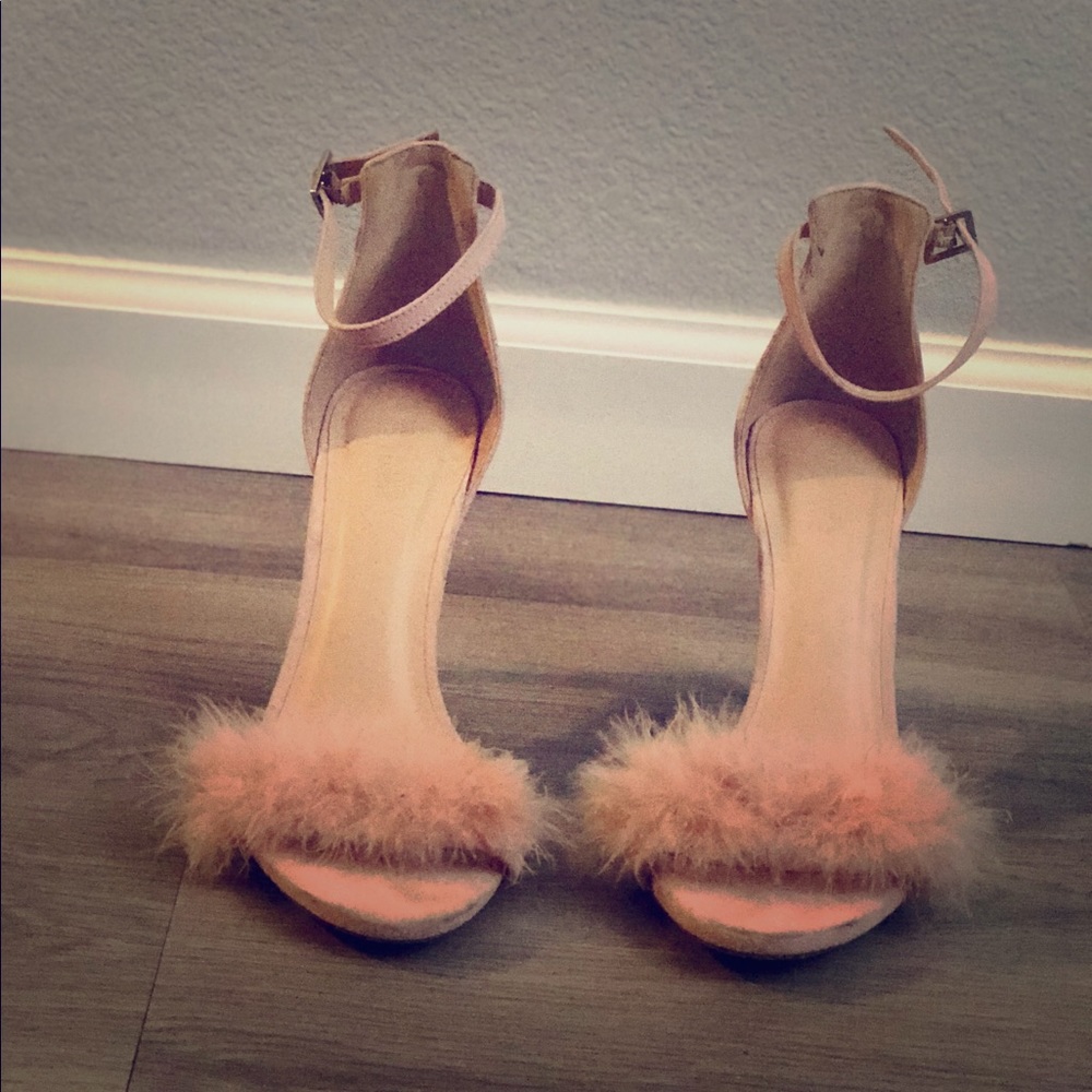Fluffy pink heels!